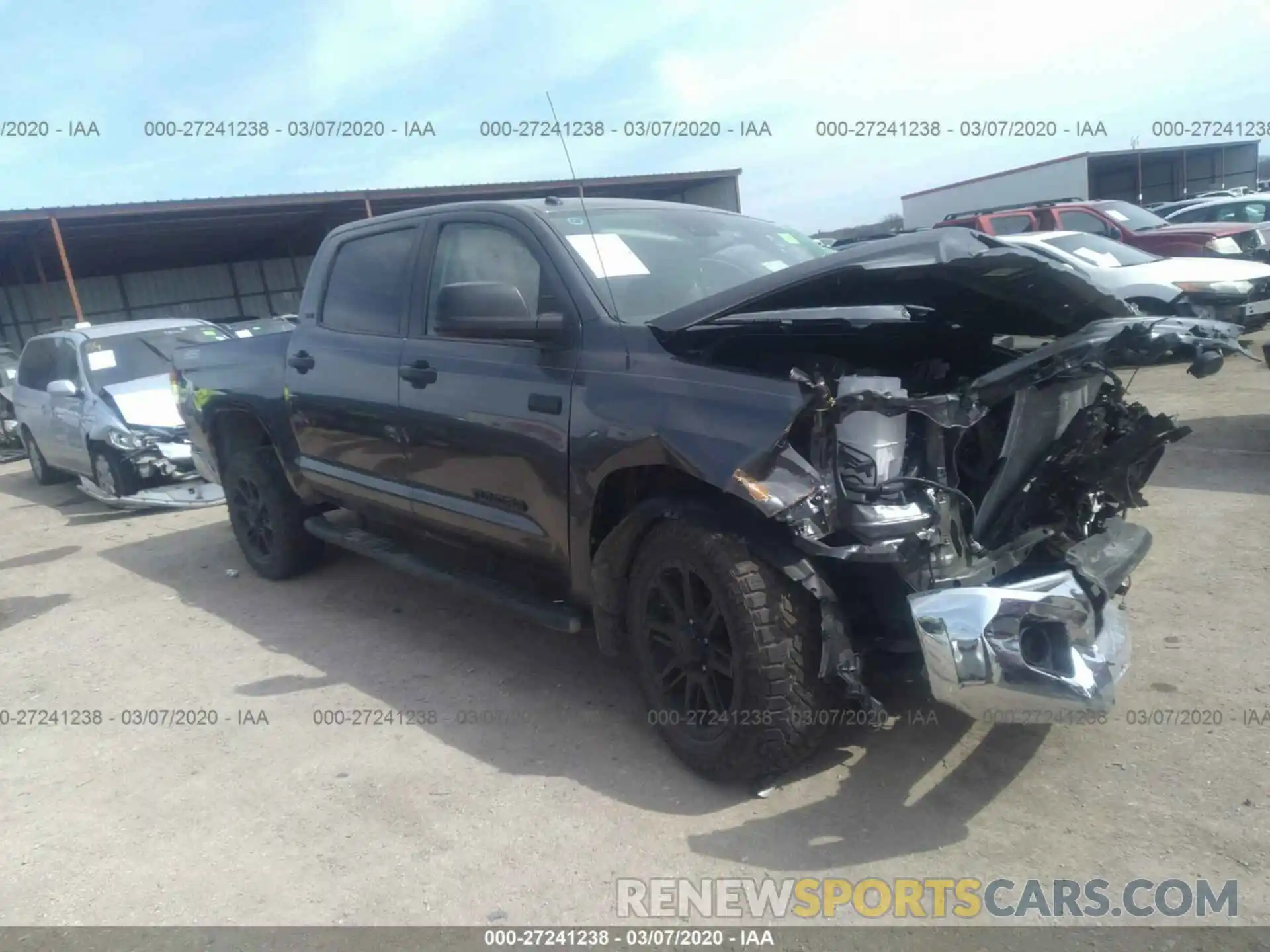 1 Photograph of a damaged car 5TFDY5F16KX866061 TOYOTA TUNDRA 2019