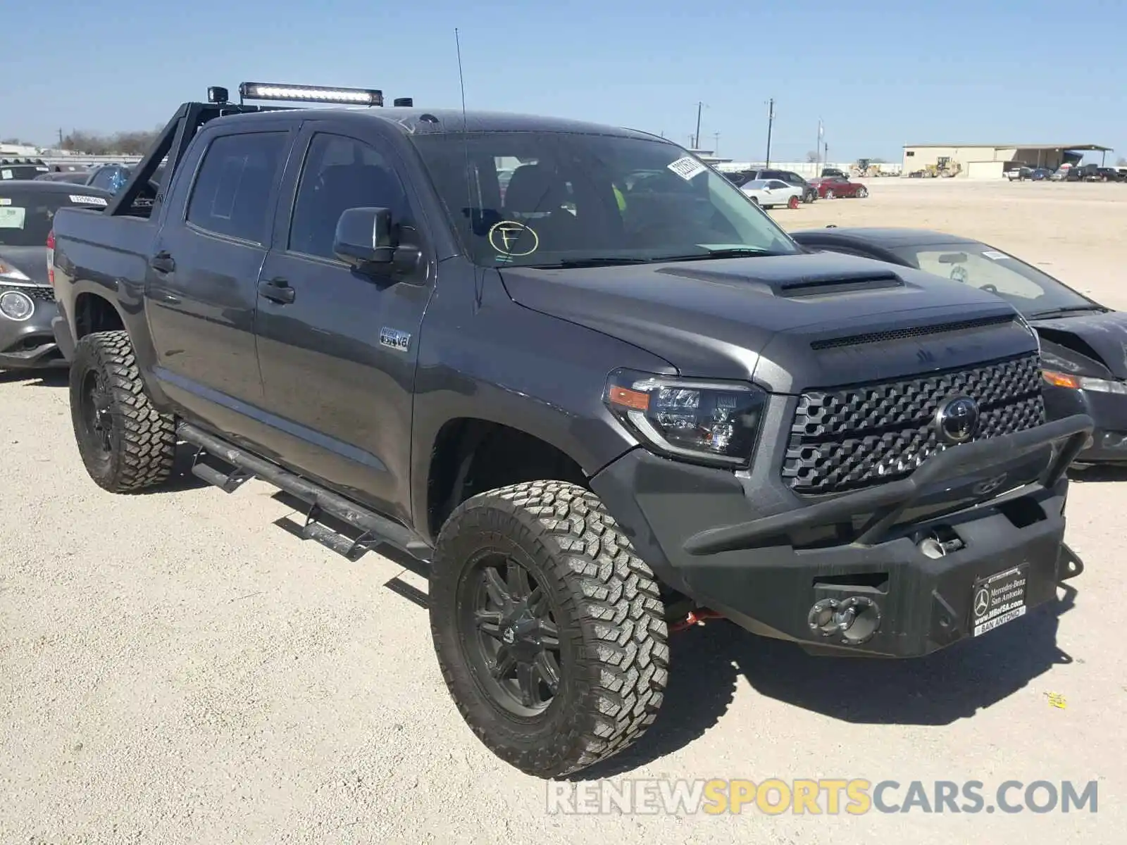 1 Photograph of a damaged car 5TFDY5F17KX782881 TOYOTA TUNDRA 2019