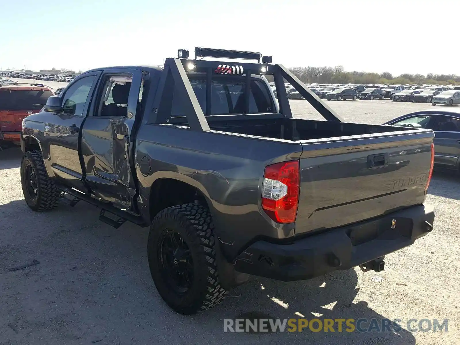 3 Photograph of a damaged car 5TFDY5F17KX782881 TOYOTA TUNDRA 2019