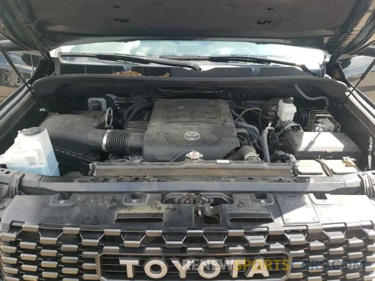 7 Photograph of a damaged car 5TFDY5F17KX797283 TOYOTA TUNDRA 2019