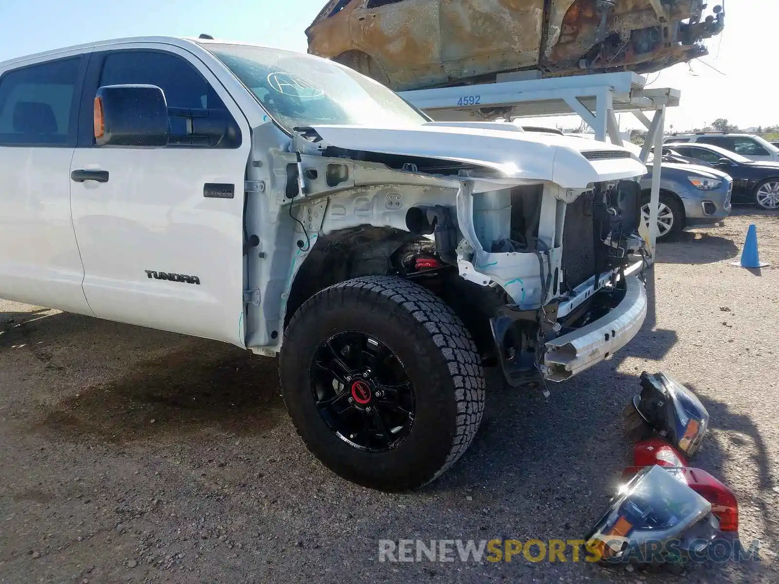 9 Photograph of a damaged car 5TFDY5F17KX826510 TOYOTA TUNDRA 2019