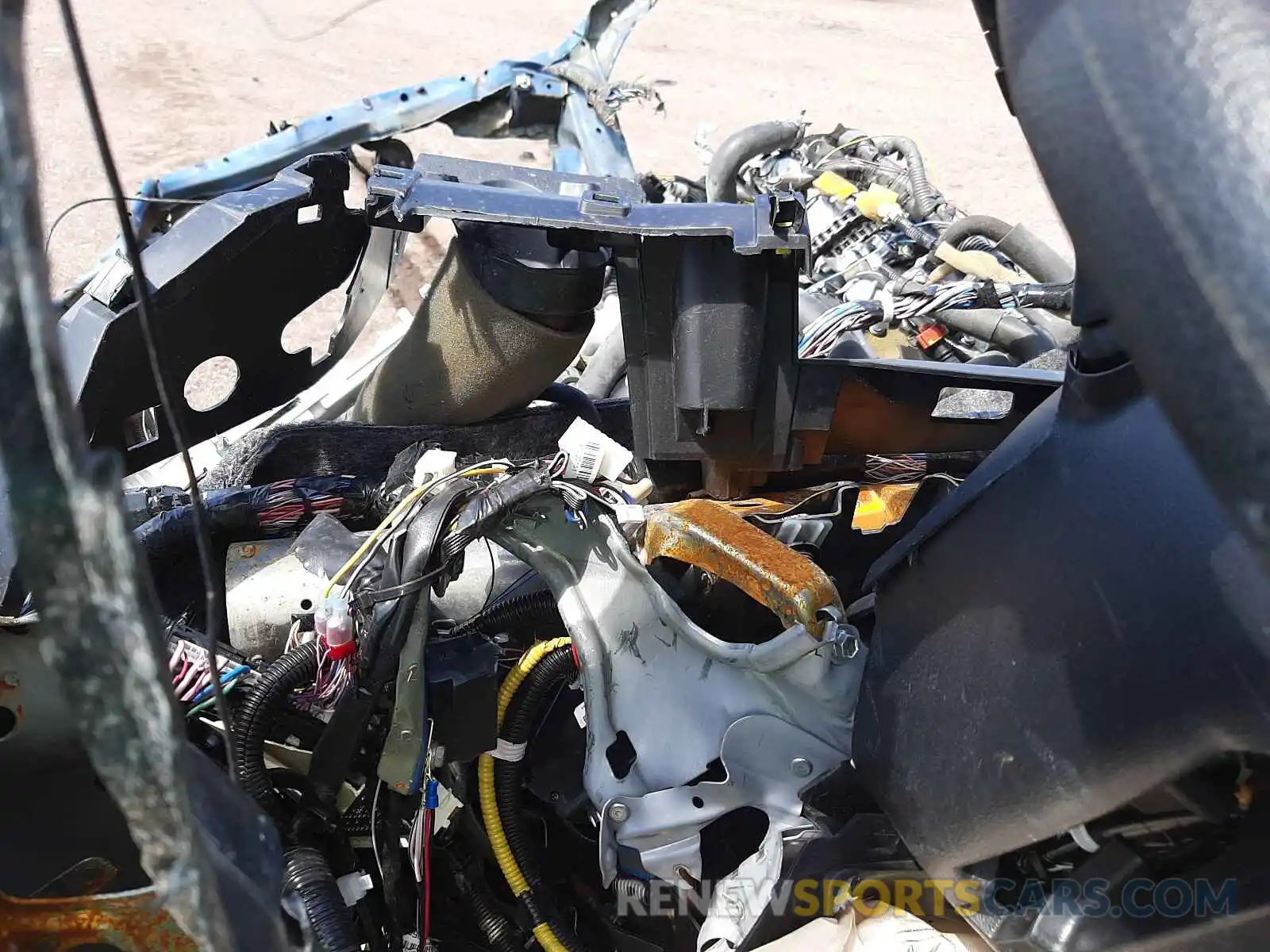 8 Photograph of a damaged car 5TFDY5F18KX801910 TOYOTA TUNDRA 2019