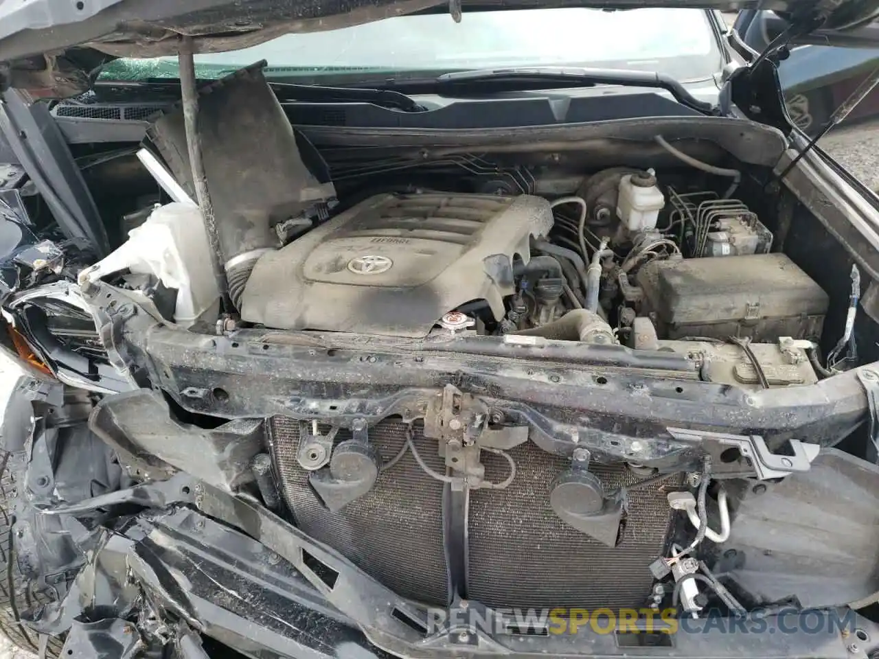 7 Photograph of a damaged car 5TFDY5F18KX806606 TOYOTA TUNDRA 2019