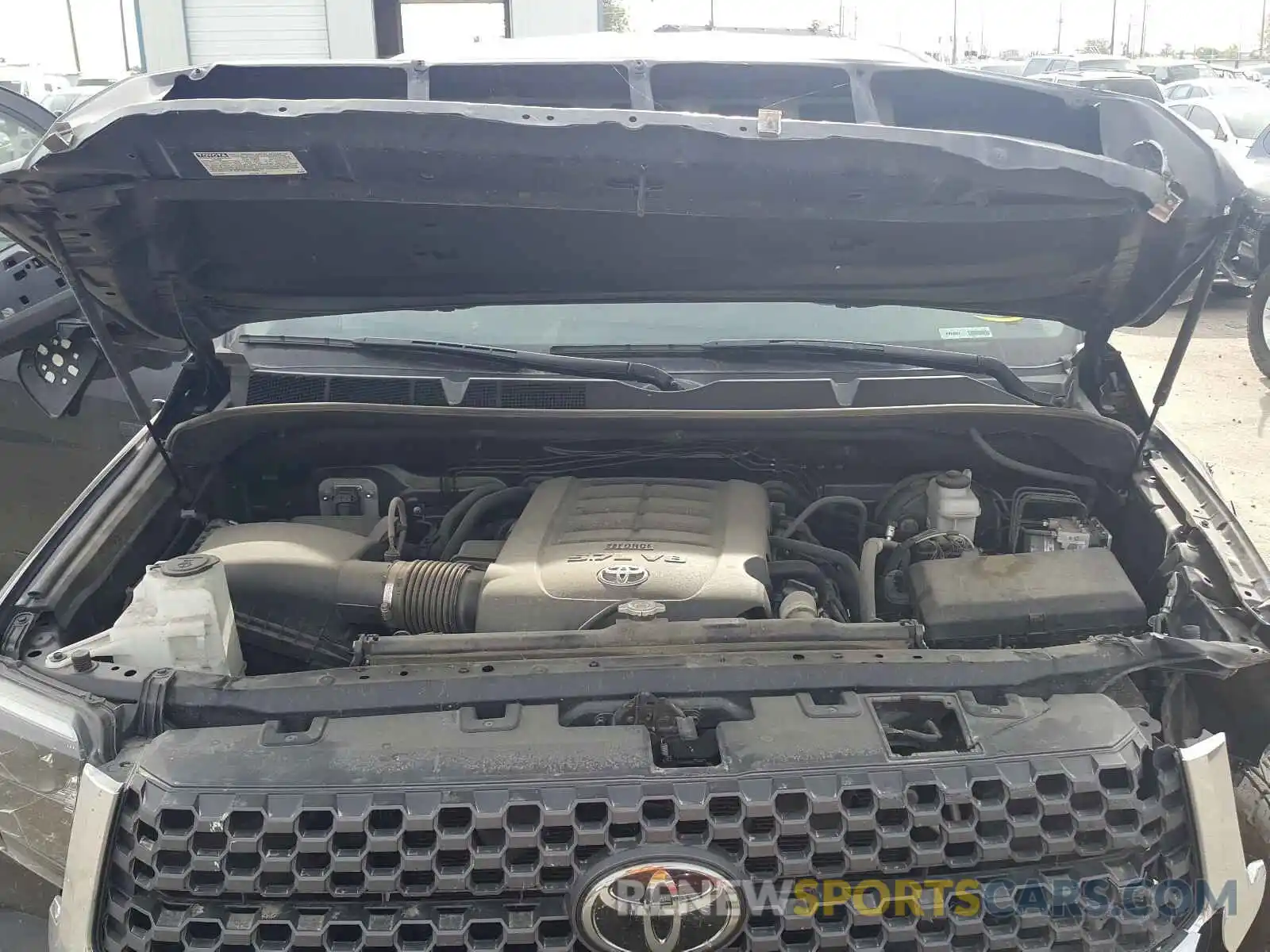 7 Photograph of a damaged car 5TFDY5F18KX818206 TOYOTA TUNDRA 2019