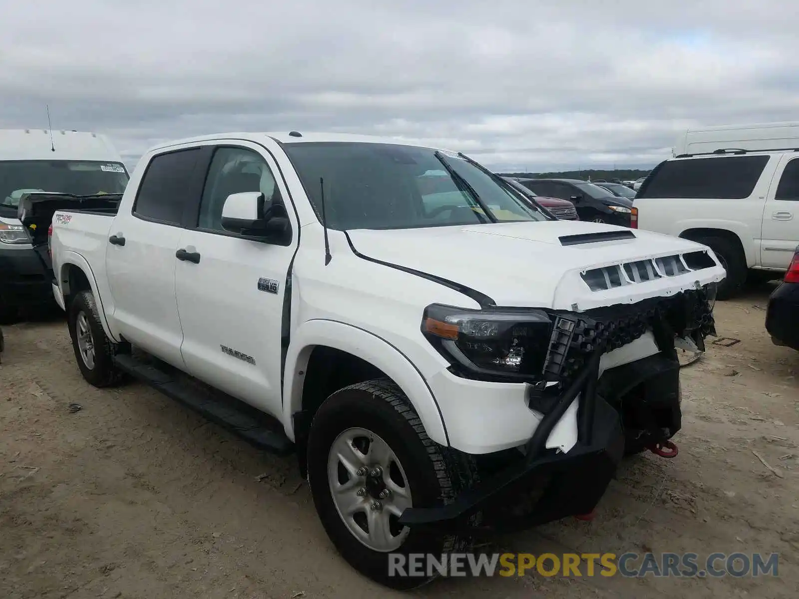 1 Photograph of a damaged car 5TFDY5F18KX853974 TOYOTA TUNDRA 2019