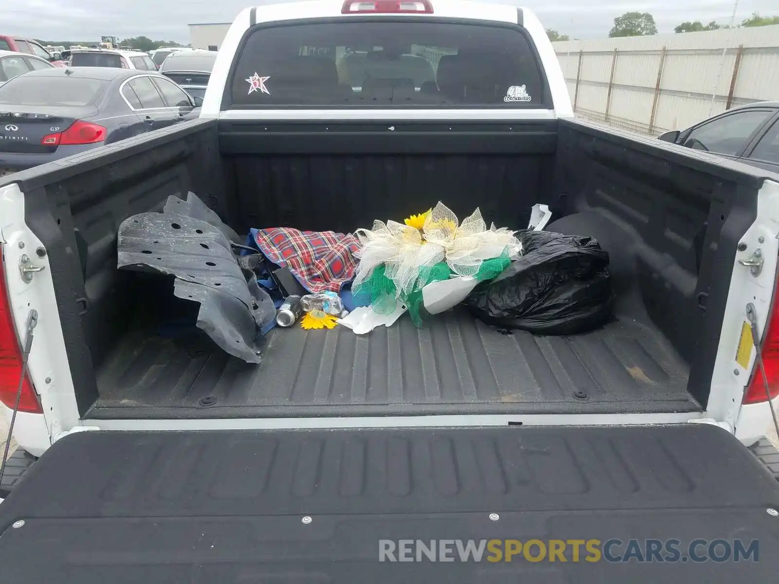 9 Photograph of a damaged car 5TFDY5F18KX853974 TOYOTA TUNDRA 2019