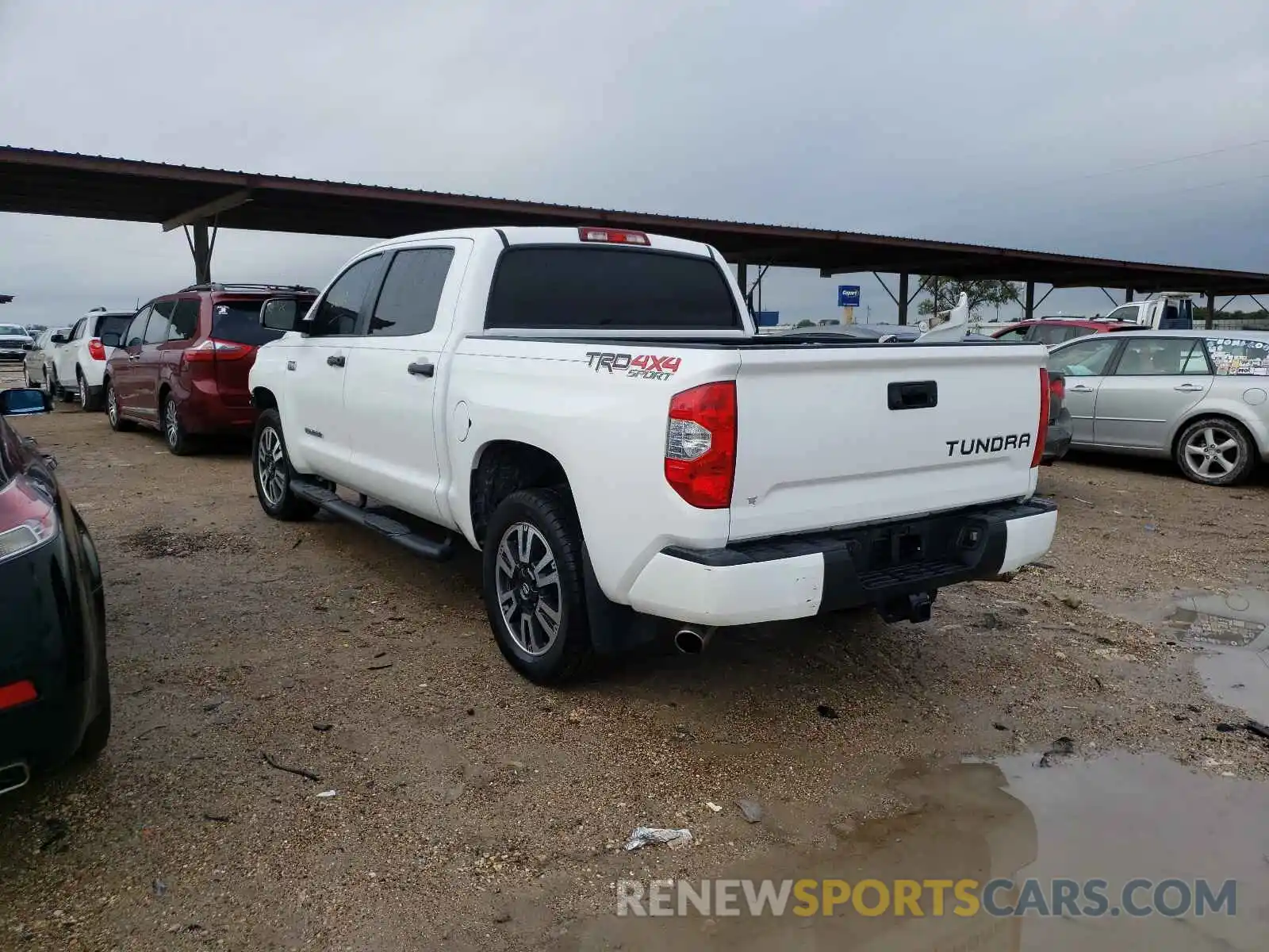 3 Photograph of a damaged car 5TFDY5F19KX779660 TOYOTA TUNDRA 2019