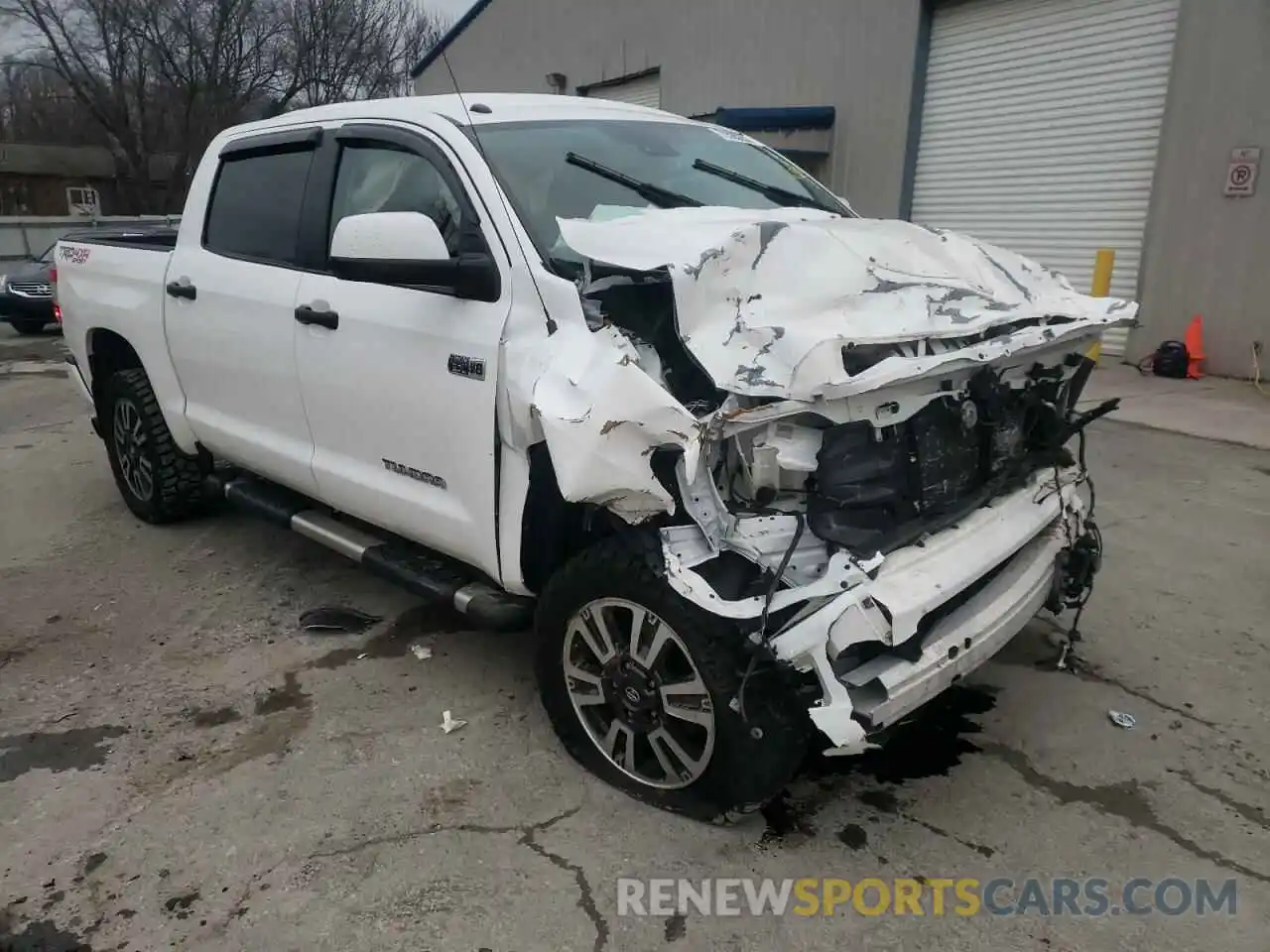 1 Photograph of a damaged car 5TFDY5F19KX794143 TOYOTA TUNDRA 2019