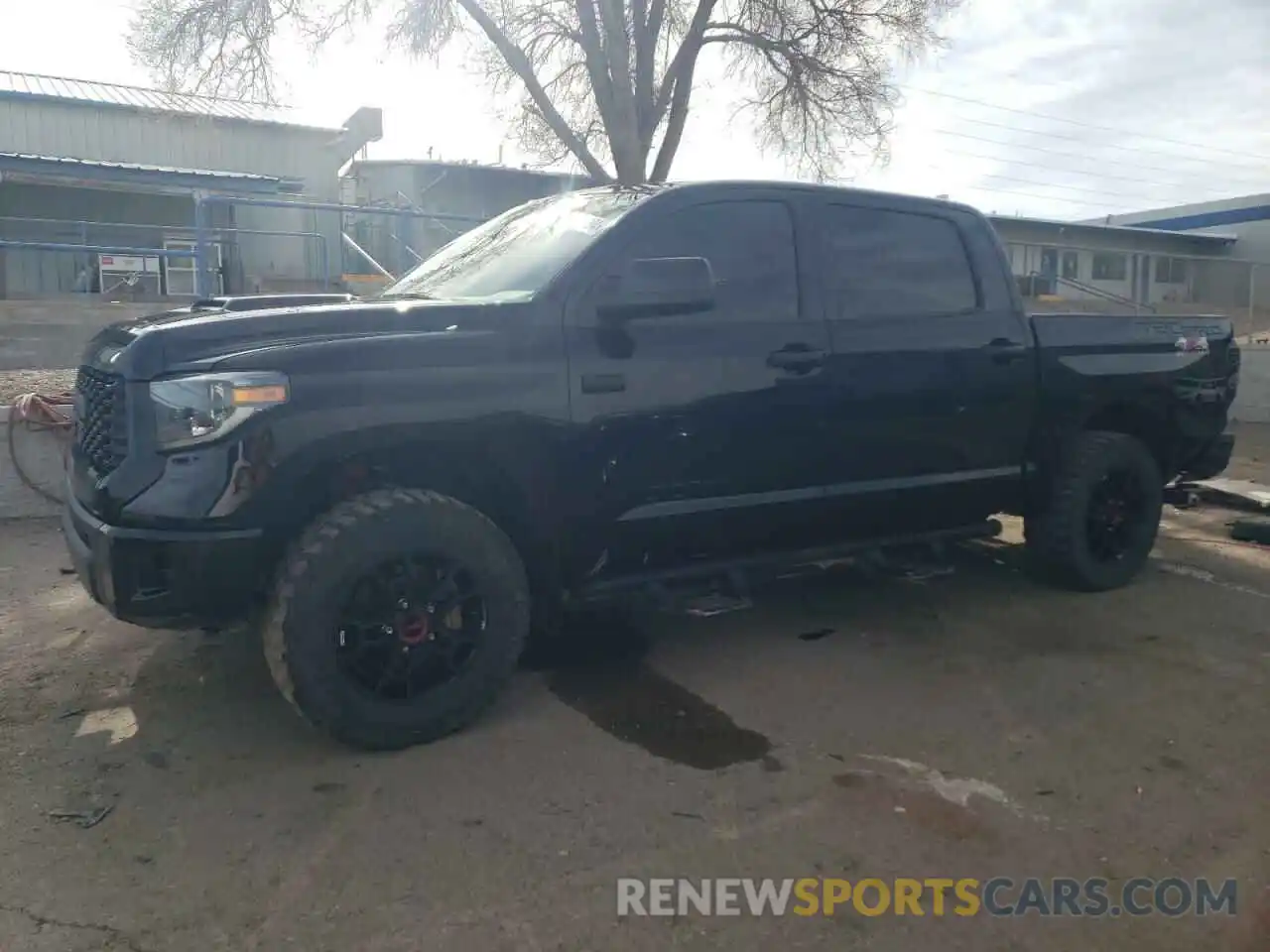 1 Photograph of a damaged car 5TFDY5F19KX827903 TOYOTA TUNDRA 2019