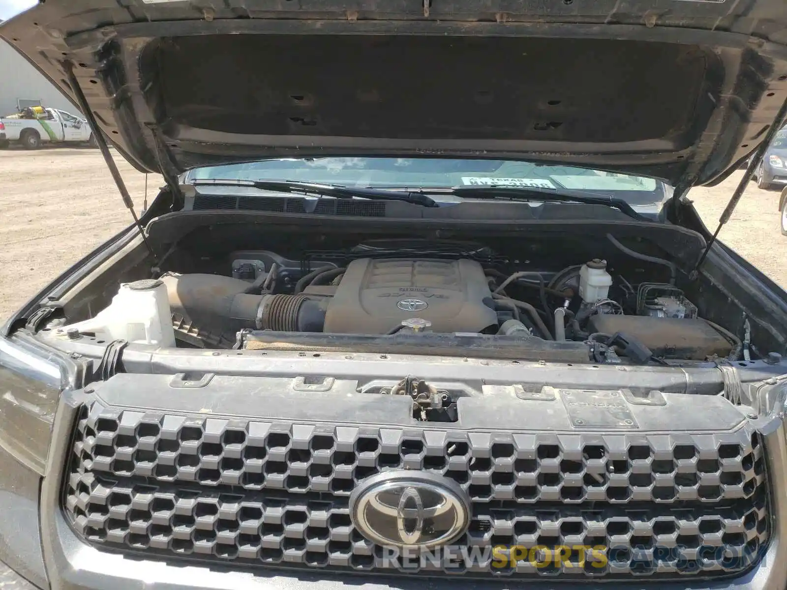 7 Photograph of a damaged car 5TFDY5F19KX854809 TOYOTA TUNDRA 2019