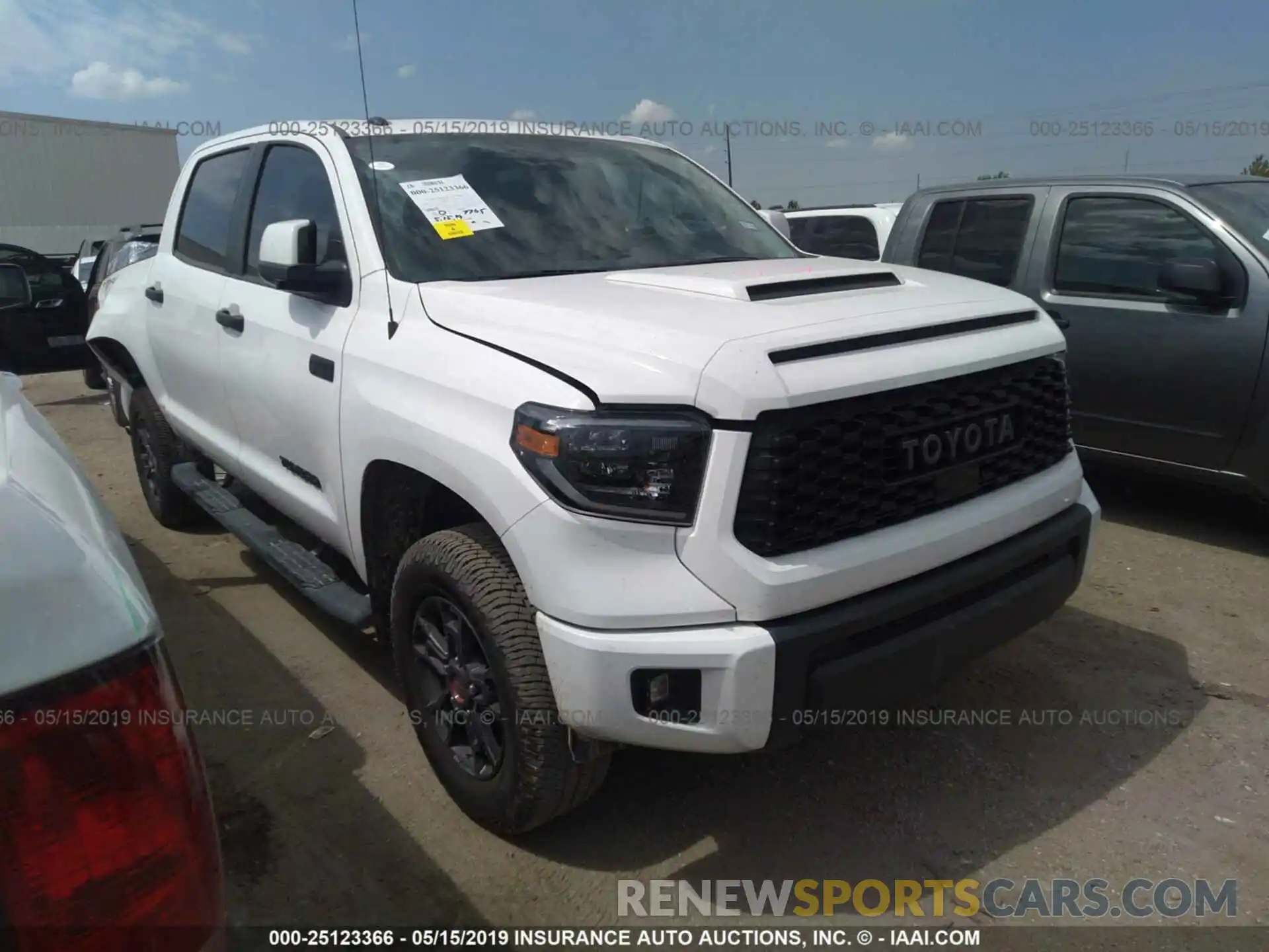 1 Photograph of a damaged car 5TFDY5F1XKX793048 TOYOTA TUNDRA 2019