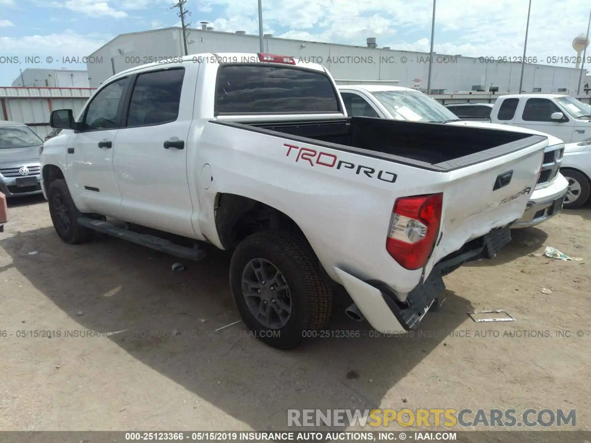 3 Photograph of a damaged car 5TFDY5F1XKX793048 TOYOTA TUNDRA 2019