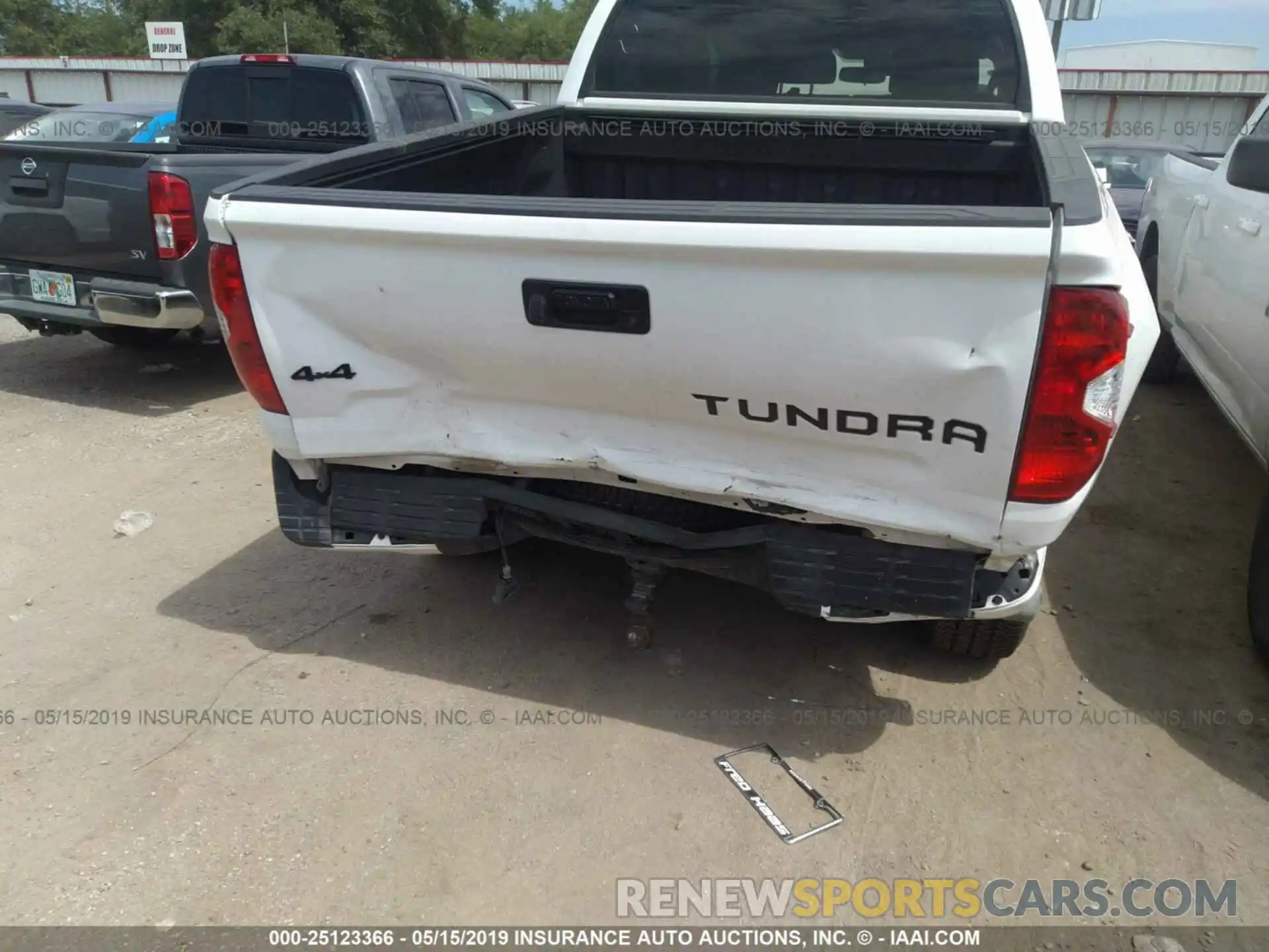 6 Photograph of a damaged car 5TFDY5F1XKX793048 TOYOTA TUNDRA 2019