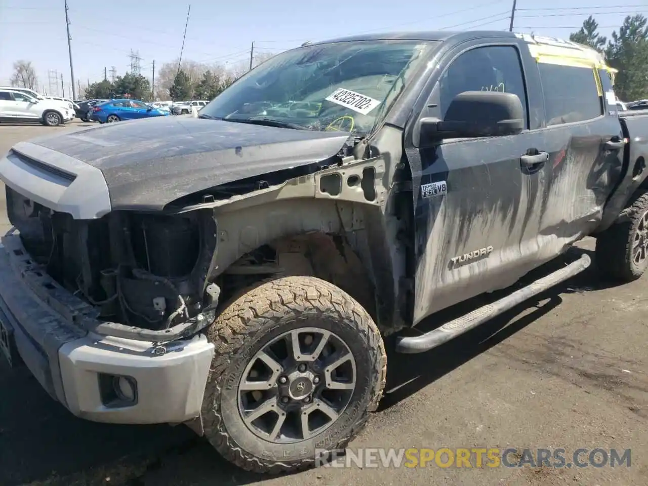 9 Photograph of a damaged car 5TFDY5F1XKX794409 TOYOTA TUNDRA 2019