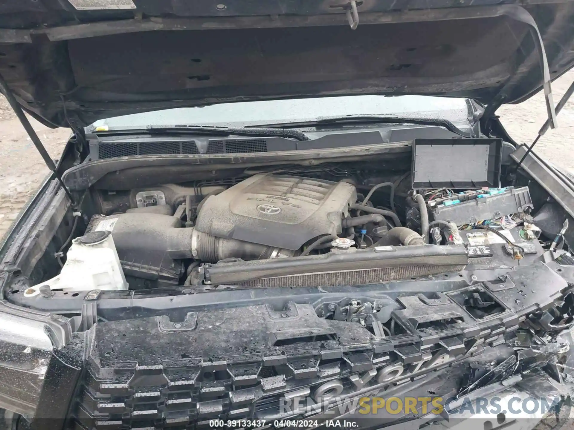 10 Photograph of a damaged car 5TFDY5F1XKX803528 TOYOTA TUNDRA 2019