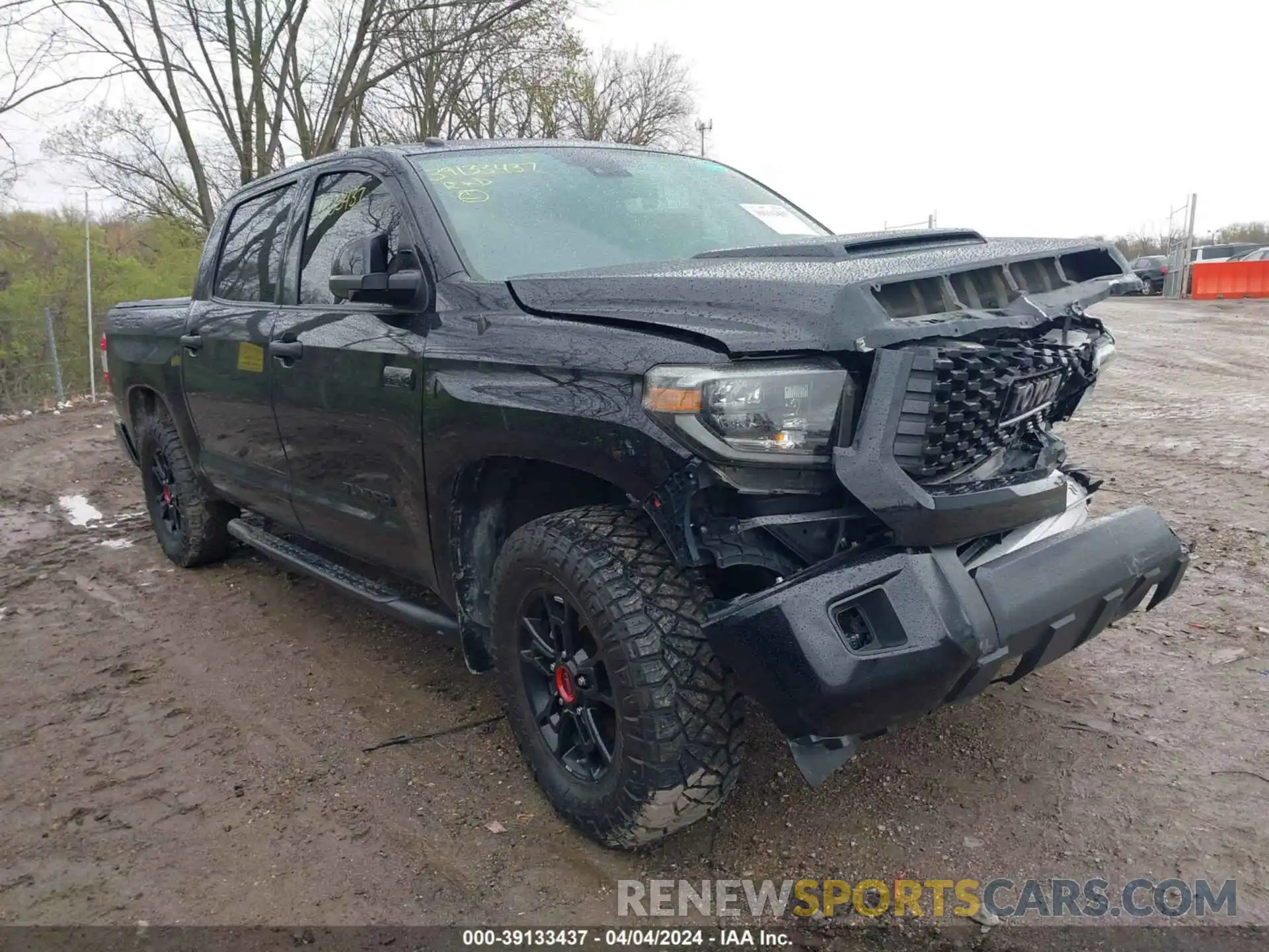 17 Photograph of a damaged car 5TFDY5F1XKX803528 TOYOTA TUNDRA 2019