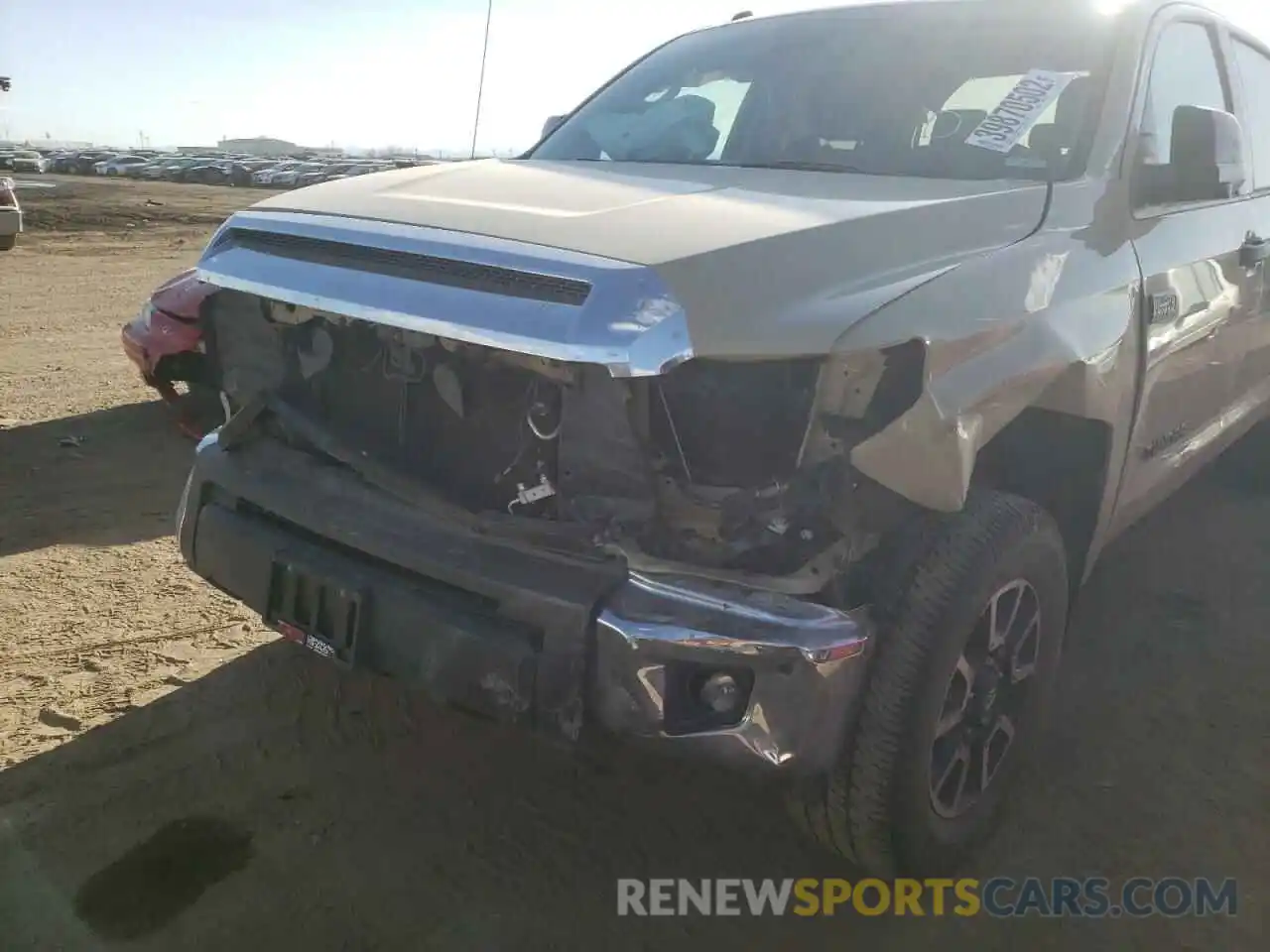 9 Photograph of a damaged car 5TFDY5F1XKX804291 TOYOTA TUNDRA 2019