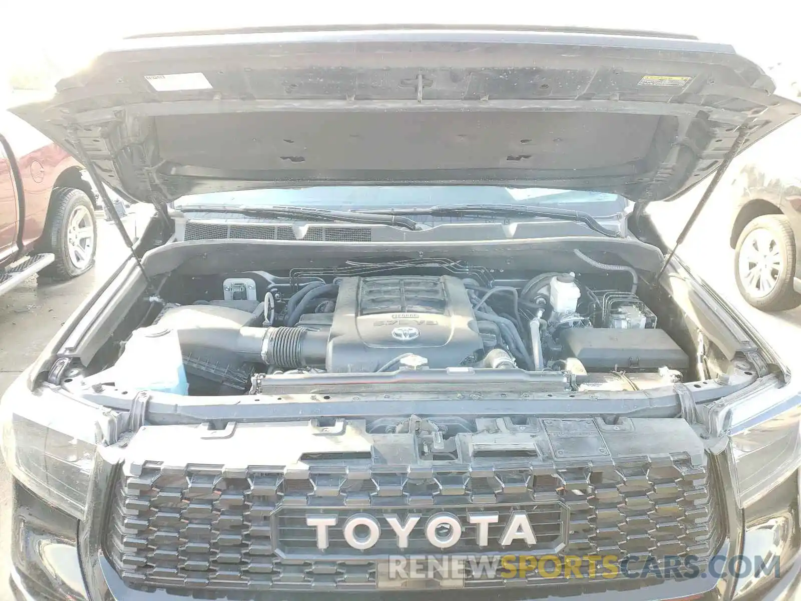 7 Photograph of a damaged car 5TFDY5F1XKX813749 TOYOTA TUNDRA 2019