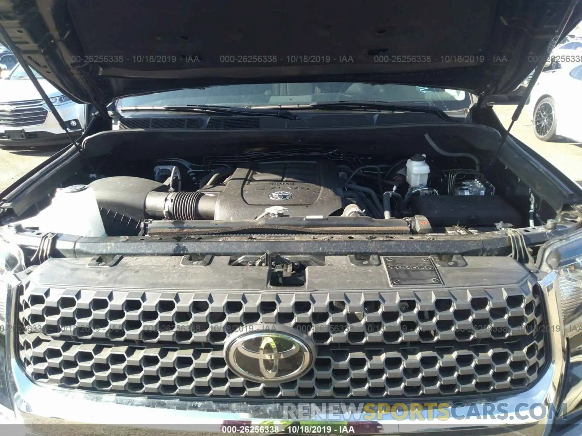 10 Photograph of a damaged car 5TFDY5F1XKX826274 TOYOTA TUNDRA 2019