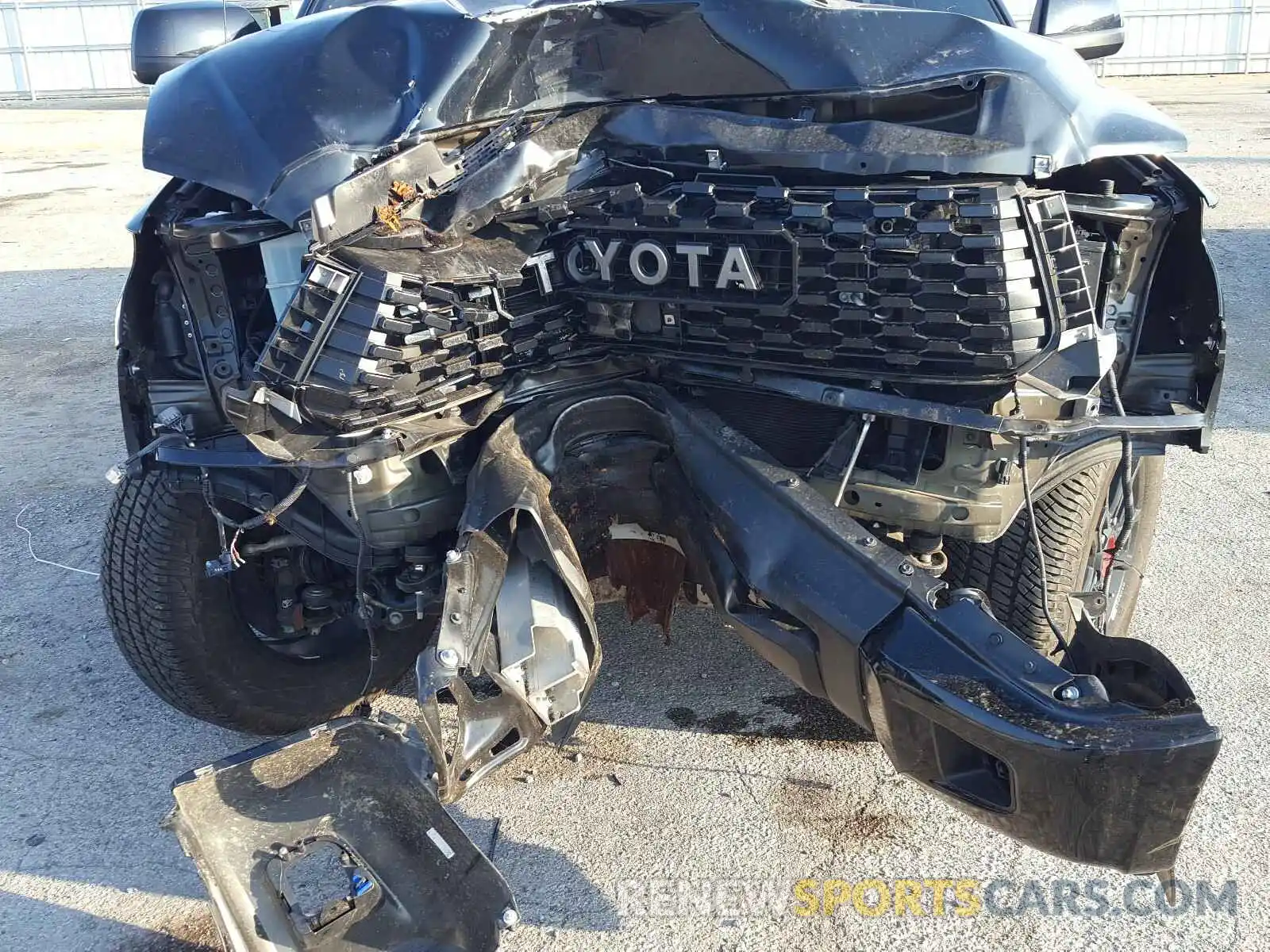 7 Photograph of a damaged car 5TFDY5F1XKX833130 TOYOTA TUNDRA 2019