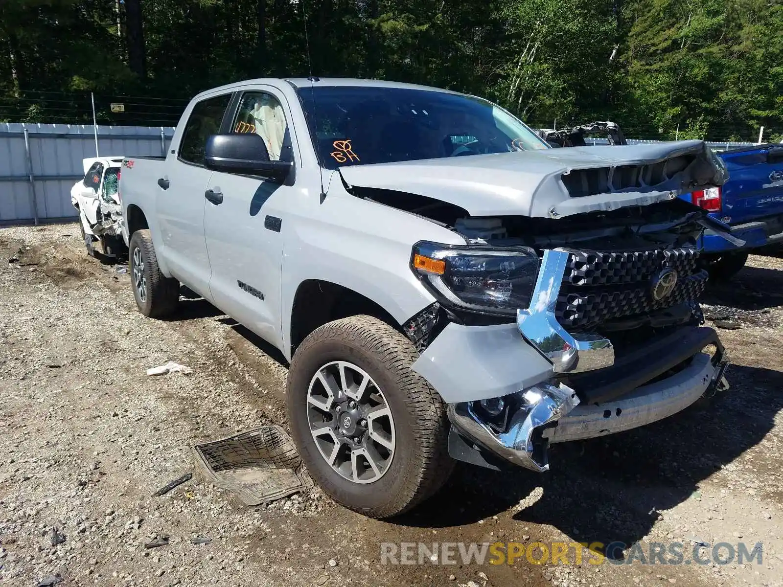 1 Photograph of a damaged car 5TFDY5F1XKX840871 TOYOTA TUNDRA 2019