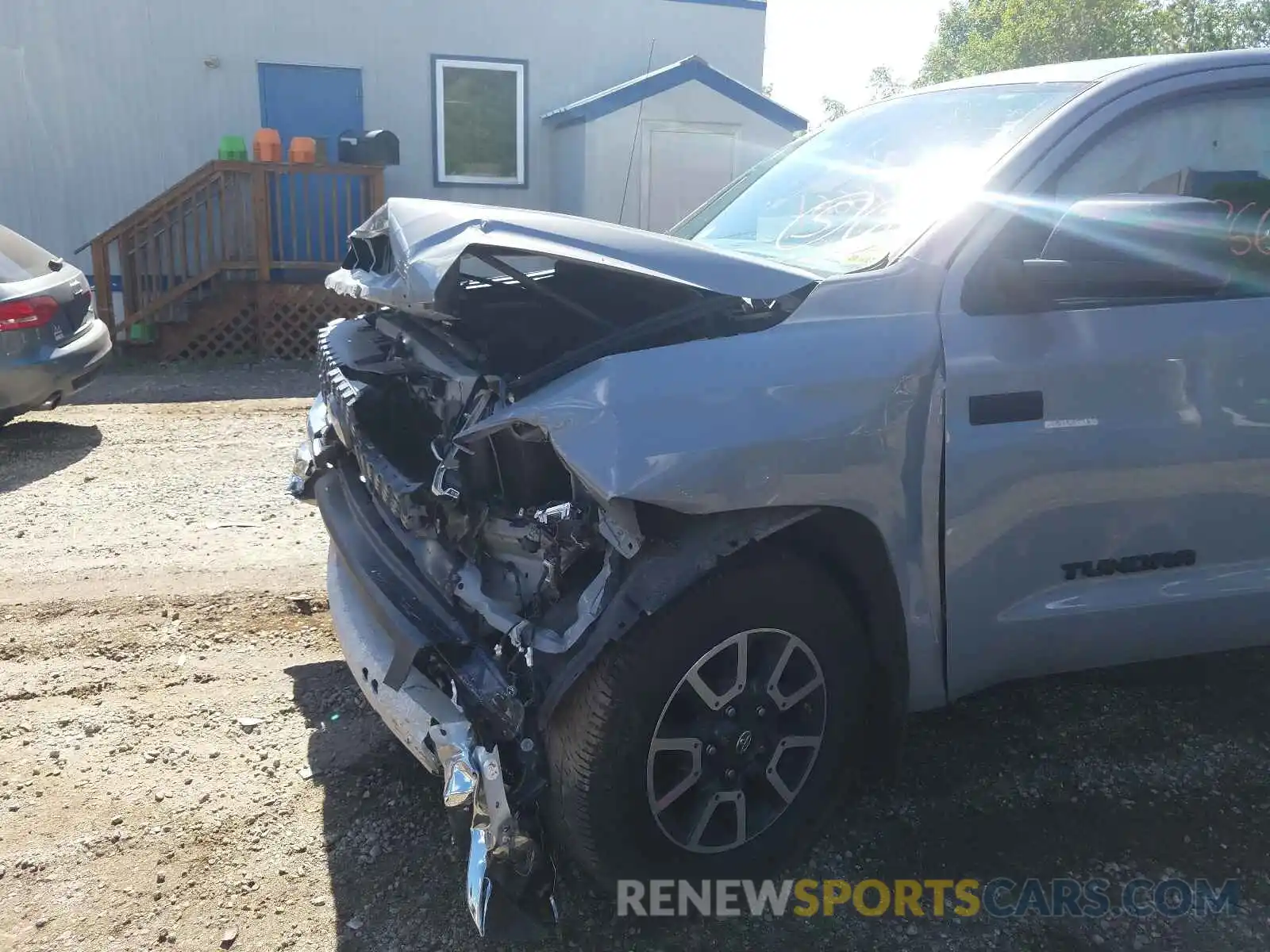 9 Photograph of a damaged car 5TFDY5F1XKX840871 TOYOTA TUNDRA 2019