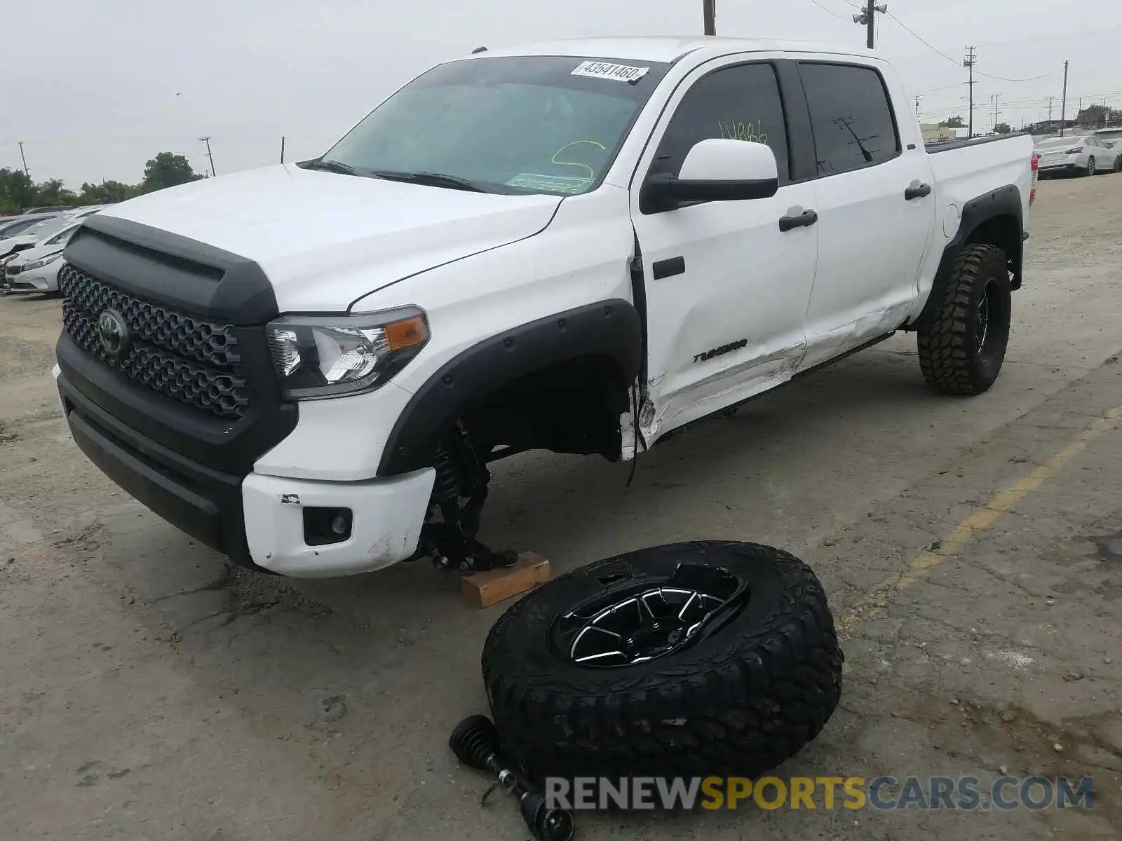 2 Photograph of a damaged car 5TFDY5F1XKX841924 TOYOTA TUNDRA 2019