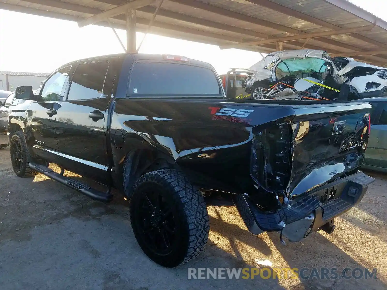 3 Photograph of a damaged car 5TFEM5F10KX137487 TOYOTA TUNDRA 2019