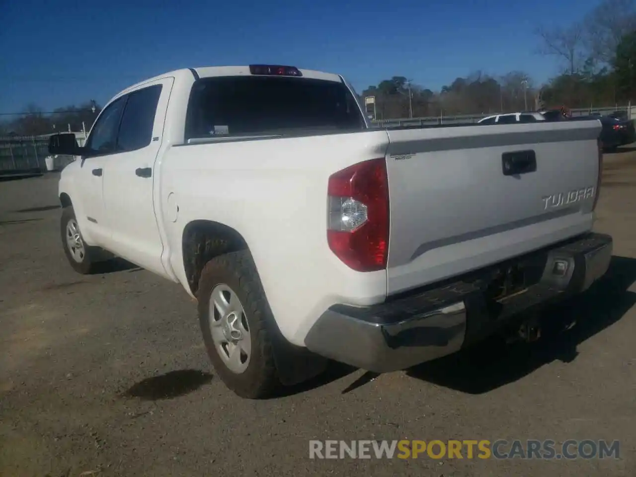 3 Photograph of a damaged car 5TFEM5F11KX135537 TOYOTA TUNDRA 2019