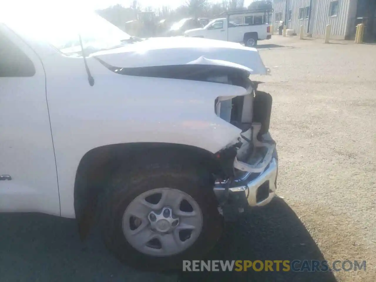 9 Photograph of a damaged car 5TFEM5F11KX135537 TOYOTA TUNDRA 2019