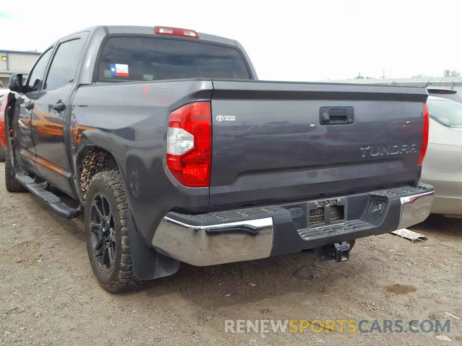 2 Photograph of a damaged car 5TFEM5F12KX135546 TOYOTA TUNDRA 2019