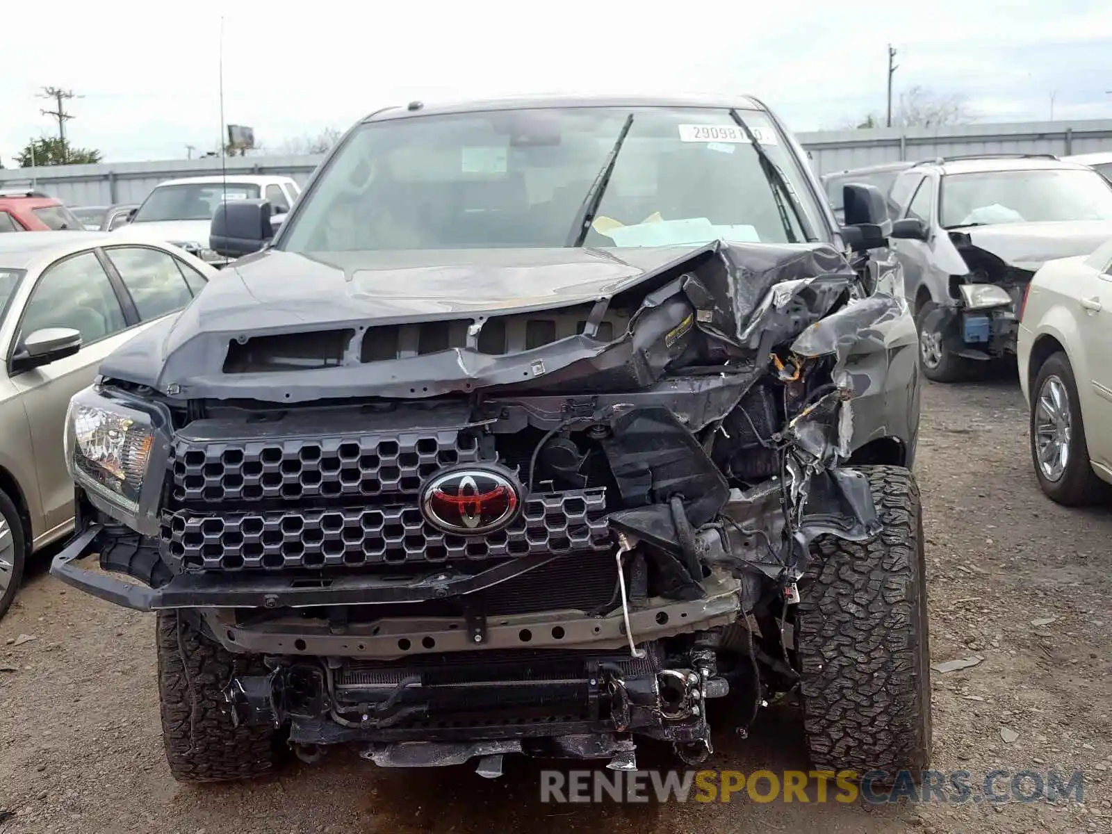 7 Photograph of a damaged car 5TFEM5F12KX135546 TOYOTA TUNDRA 2019