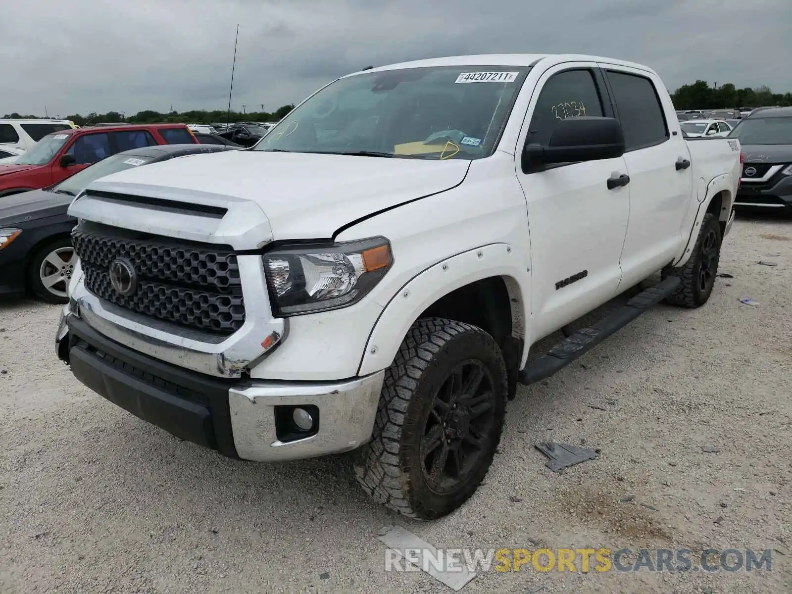 2 Photograph of a damaged car 5TFEM5F12KX137006 TOYOTA TUNDRA 2019