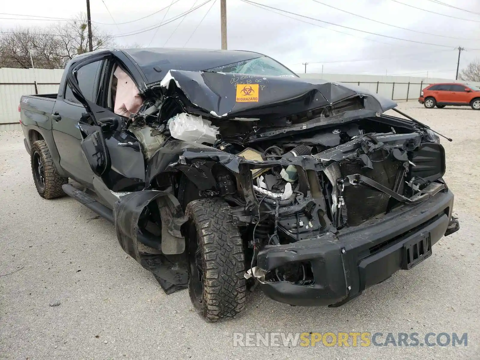 1 Photograph of a damaged car 5TFEM5F12KX140178 TOYOTA TUNDRA 2019