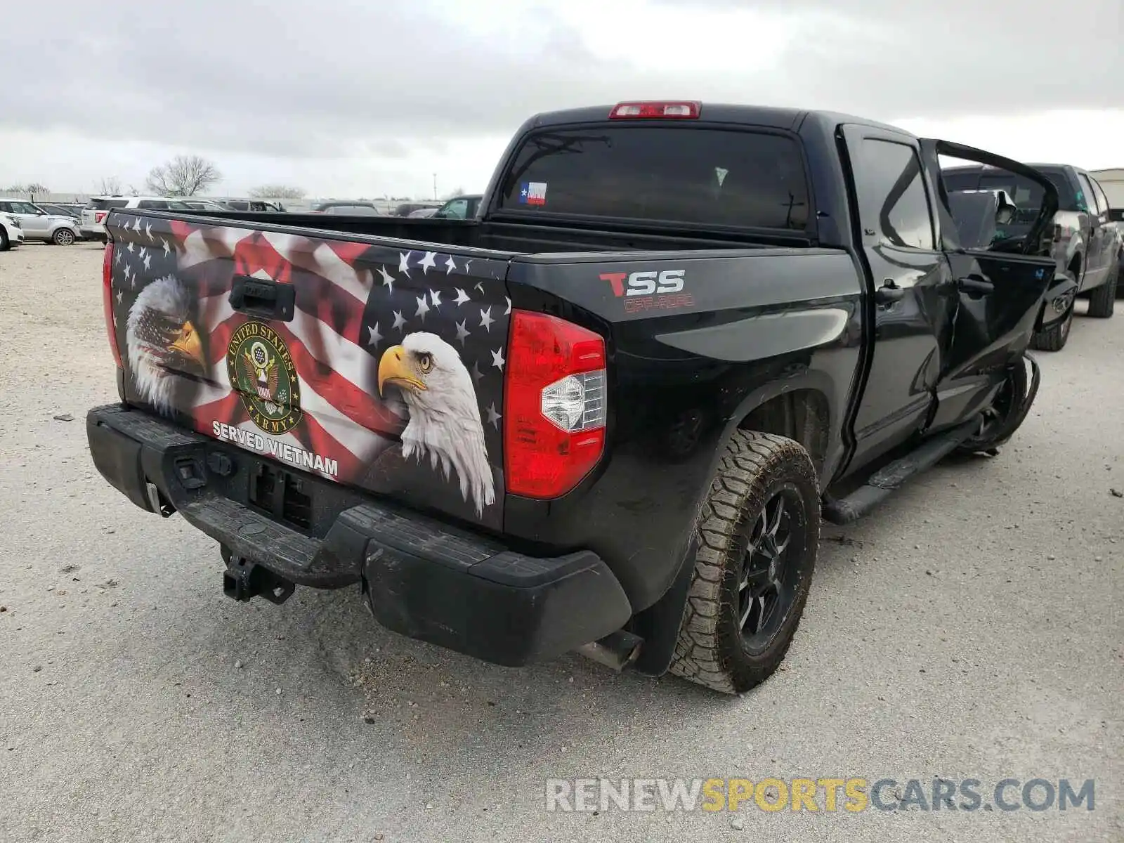 4 Photograph of a damaged car 5TFEM5F12KX140178 TOYOTA TUNDRA 2019