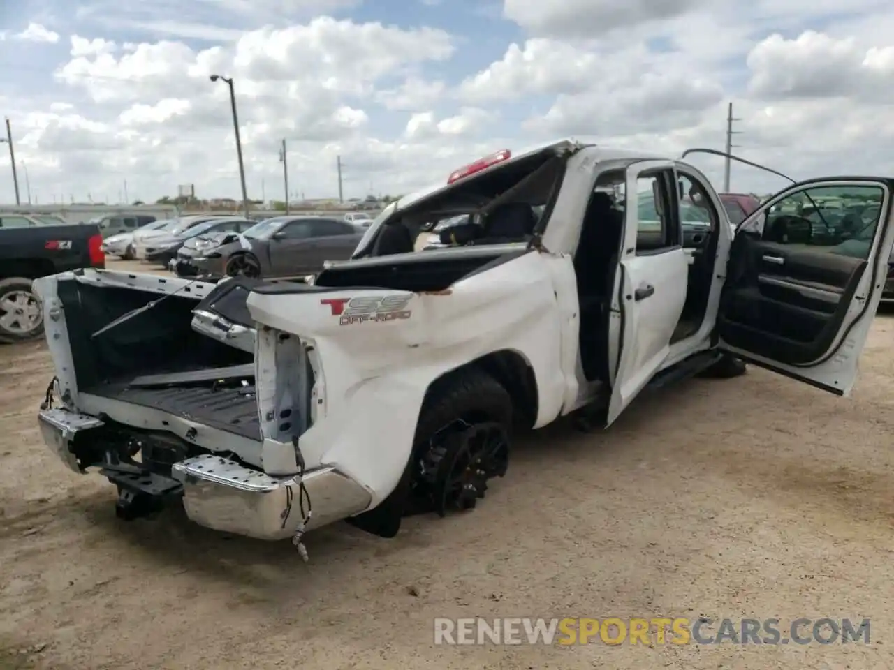 4 Photograph of a damaged car 5TFEM5F13KX142912 TOYOTA TUNDRA 2019