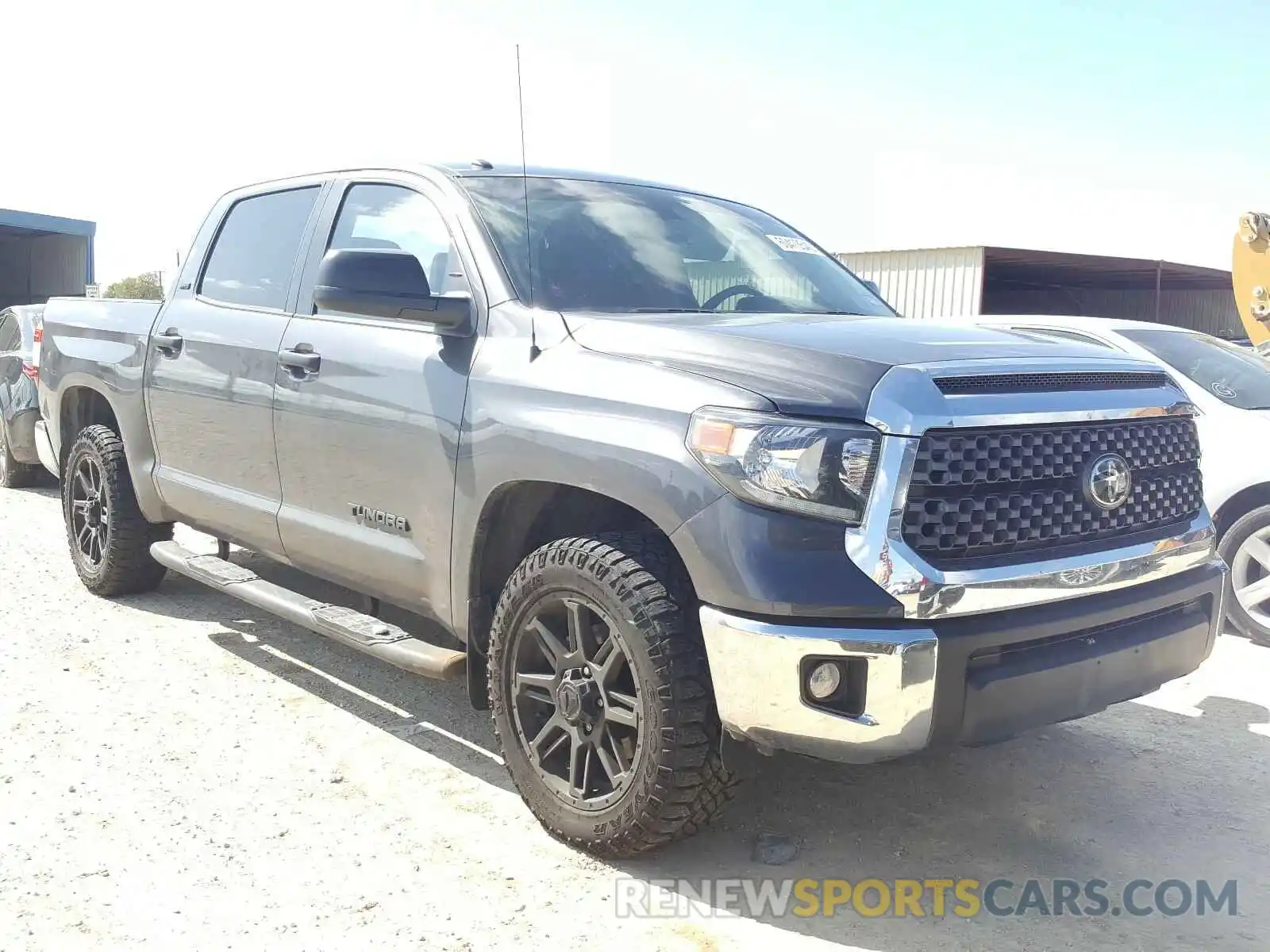 1 Photograph of a damaged car 5TFEM5F13KX143316 TOYOTA TUNDRA 2019