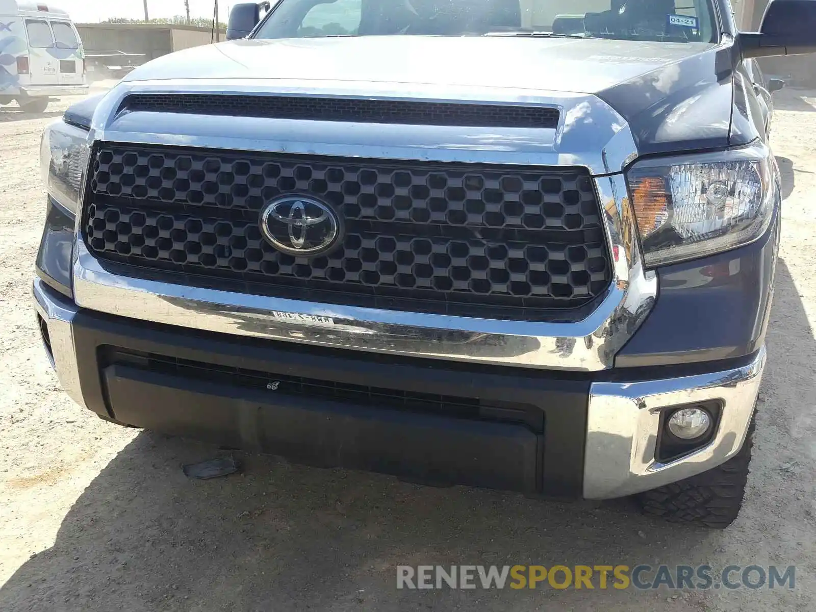 9 Photograph of a damaged car 5TFEM5F13KX143316 TOYOTA TUNDRA 2019