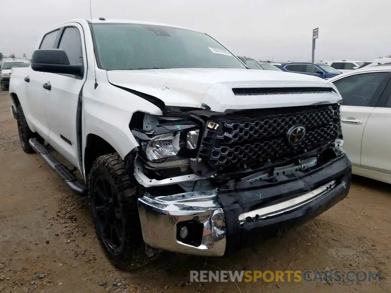 1 Photograph of a damaged car 5TFEM5F13KX143686 TOYOTA TUNDRA 2019