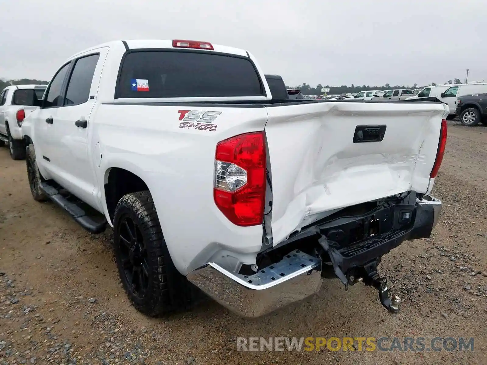 3 Photograph of a damaged car 5TFEM5F13KX143686 TOYOTA TUNDRA 2019