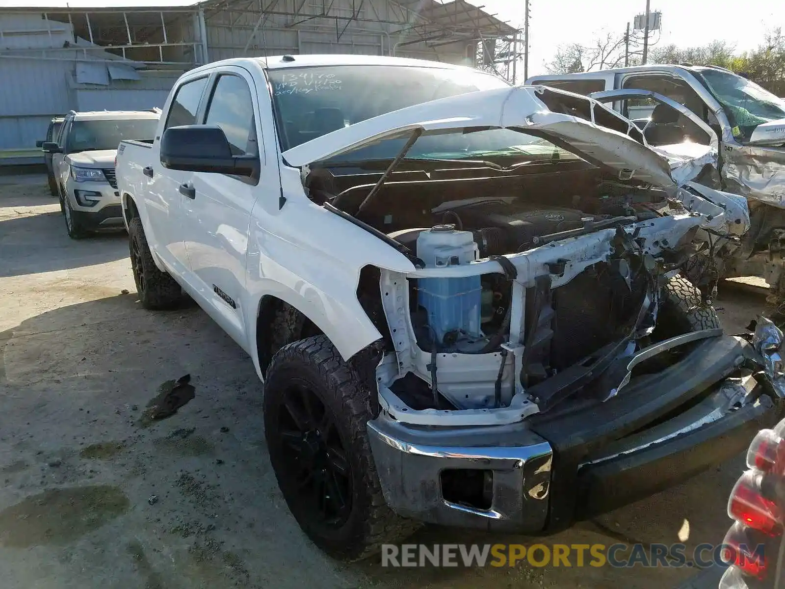 1 Photograph of a damaged car 5TFEM5F14KX134852 TOYOTA TUNDRA 2019