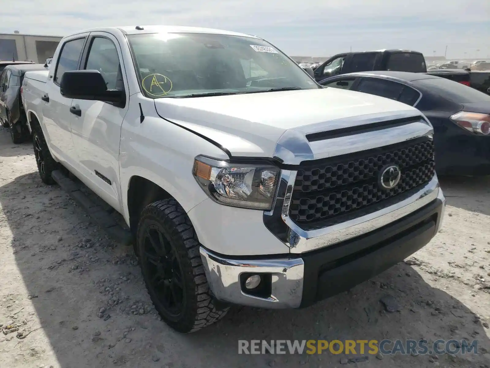 1 Photograph of a damaged car 5TFEM5F14KX136312 TOYOTA TUNDRA 2019