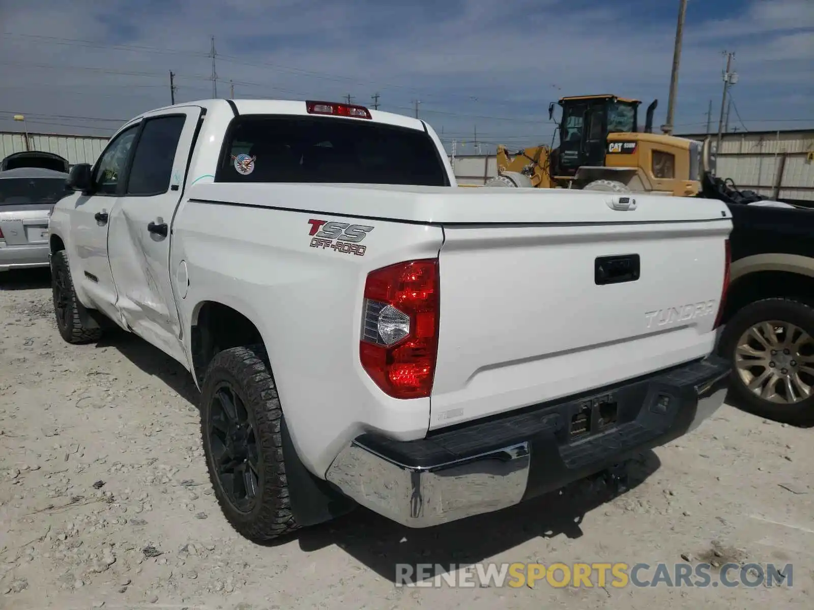 3 Photograph of a damaged car 5TFEM5F14KX136312 TOYOTA TUNDRA 2019