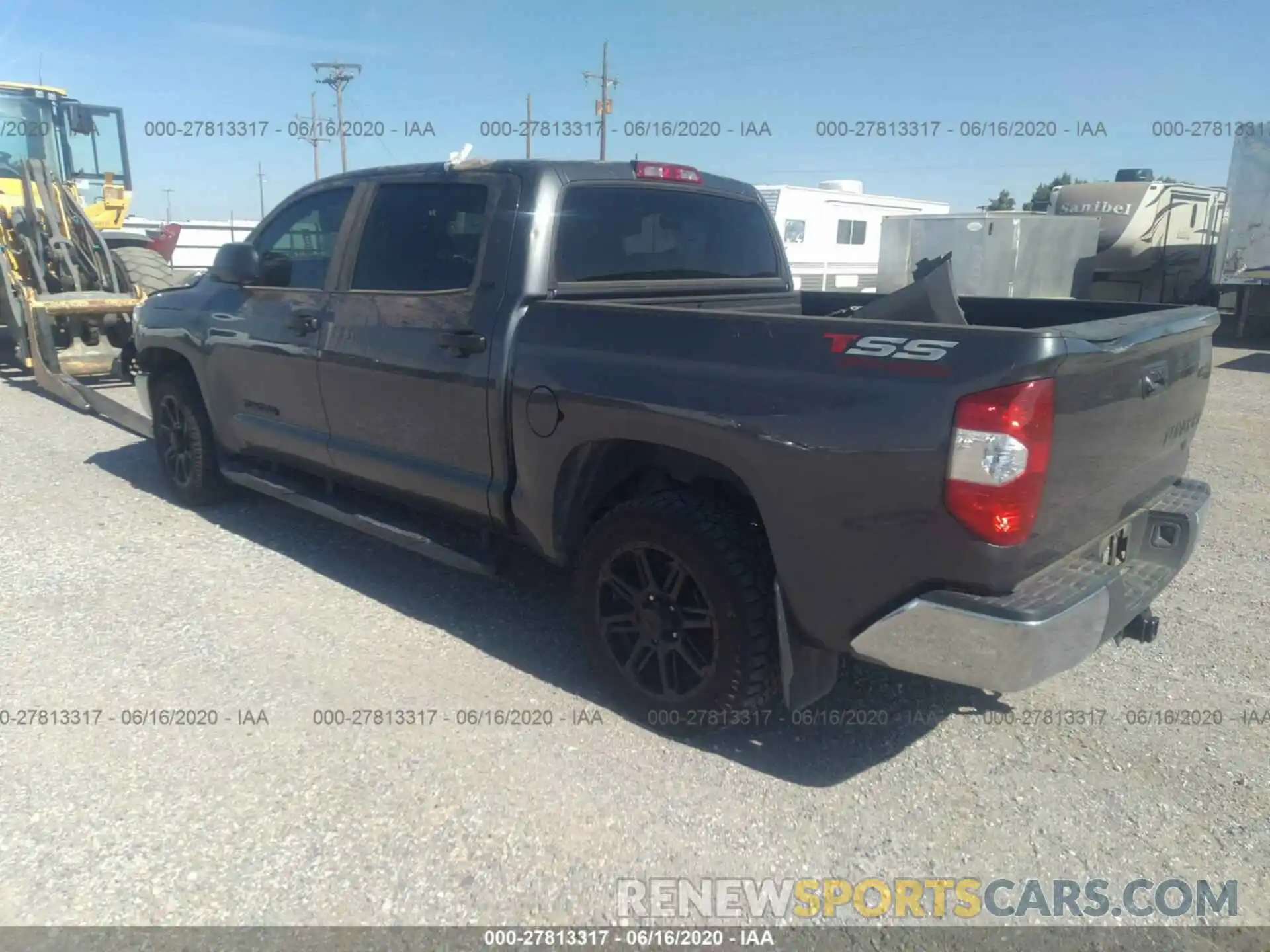 3 Photograph of a damaged car 5TFEM5F14KX137752 TOYOTA TUNDRA 2019