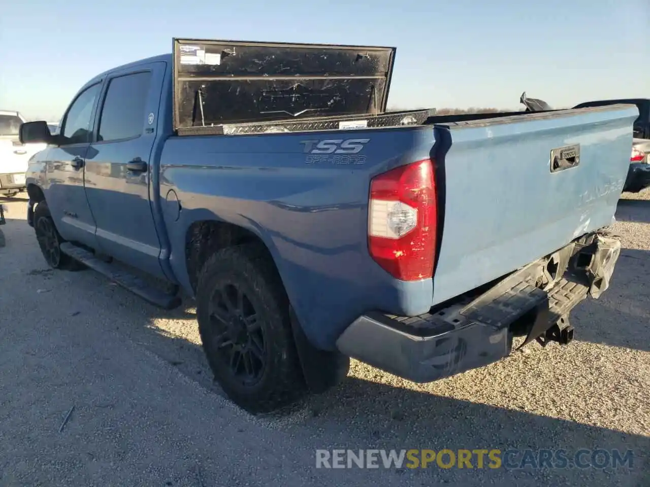 3 Photograph of a damaged car 5TFEM5F14KX139520 TOYOTA TUNDRA 2019