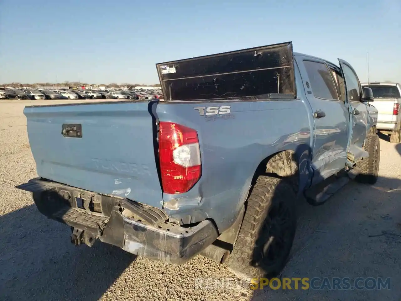 4 Photograph of a damaged car 5TFEM5F14KX139520 TOYOTA TUNDRA 2019