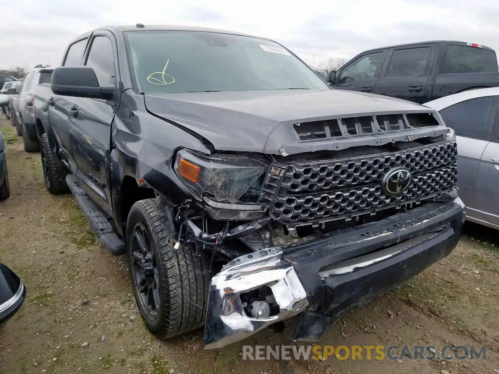 1 Photograph of a damaged car 5TFEM5F15KX135993 TOYOTA TUNDRA 2019