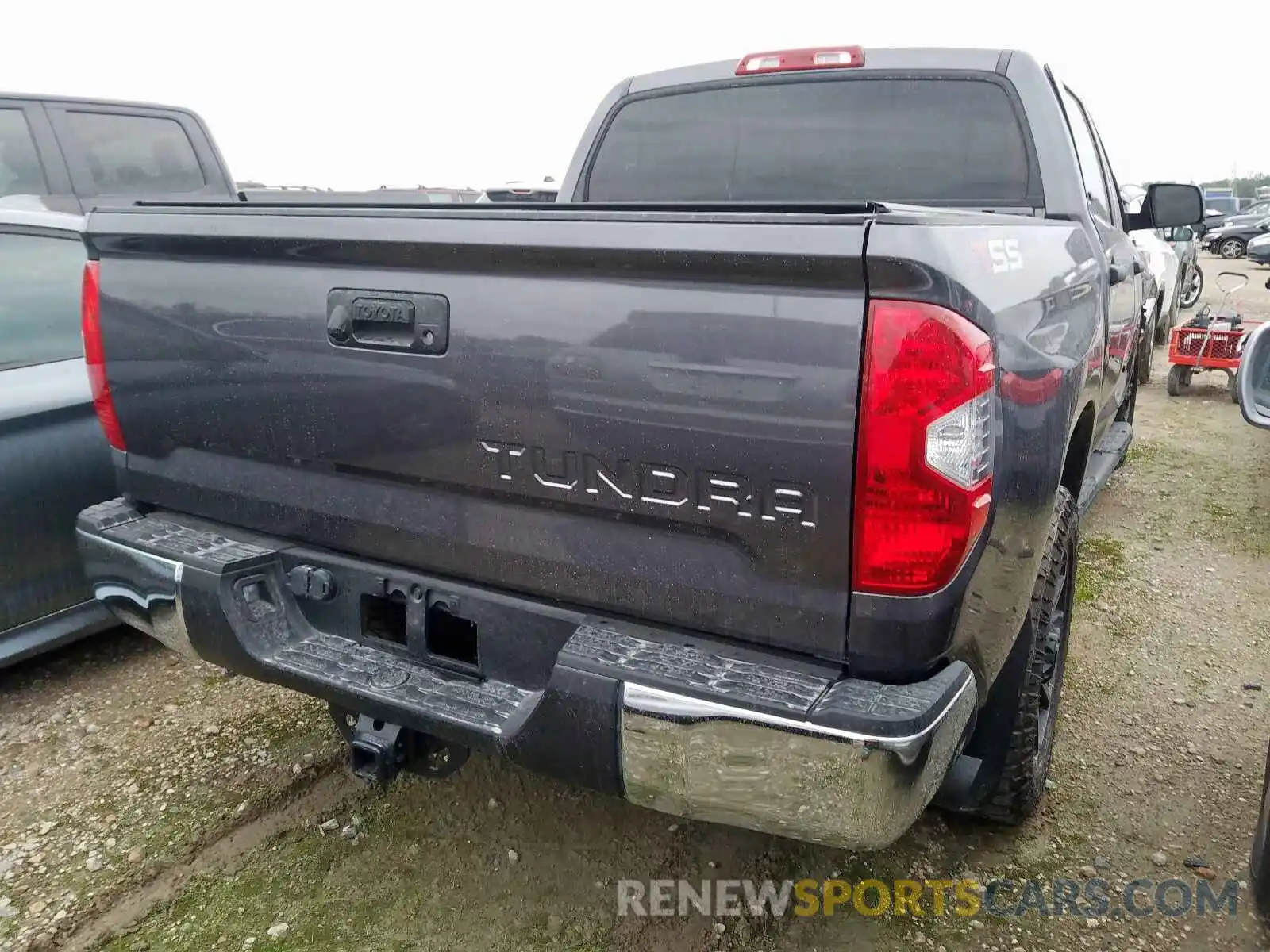 4 Photograph of a damaged car 5TFEM5F15KX135993 TOYOTA TUNDRA 2019