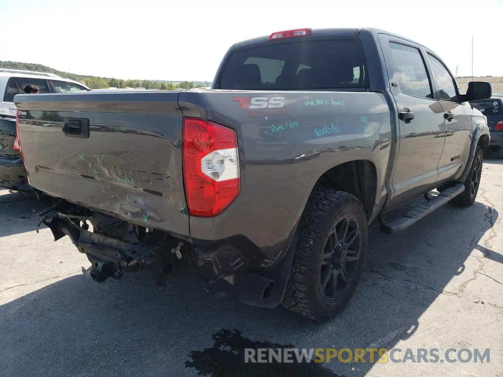 4 Photograph of a damaged car 5TFEM5F15KX137839 TOYOTA TUNDRA 2019