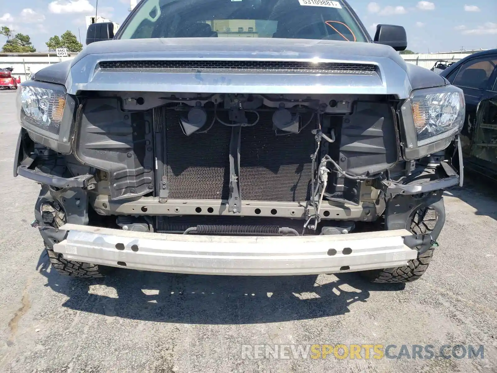 9 Photograph of a damaged car 5TFEM5F15KX137839 TOYOTA TUNDRA 2019